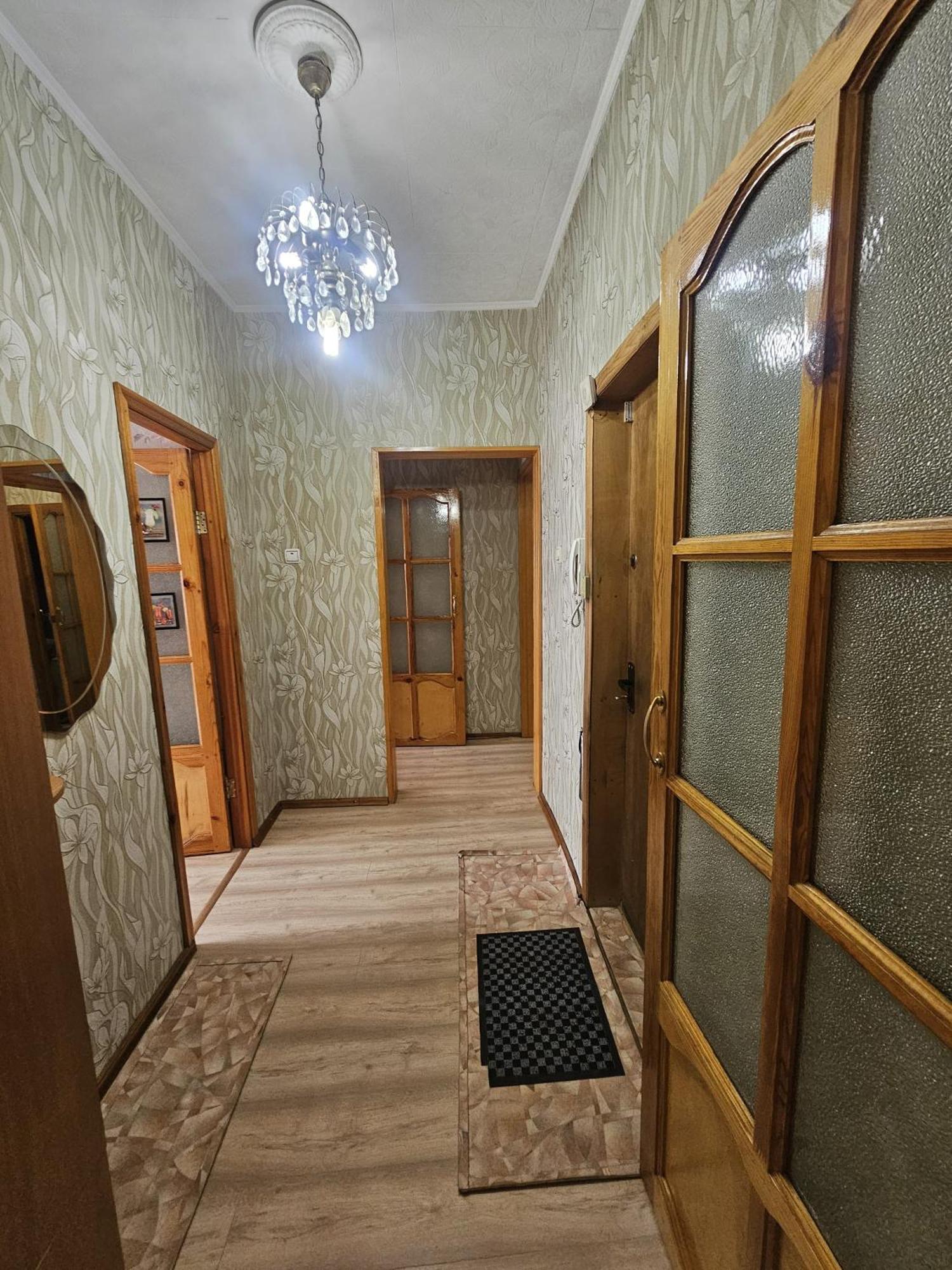 двух комнатная с видом на парк первого президента, 2 этаж из 9 Apartment *